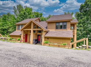 14 Snowpine Vlg, Great Valley, NY 14741