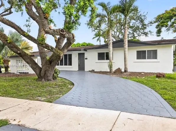 9875 SW 83rd St, Miami, FL 33173