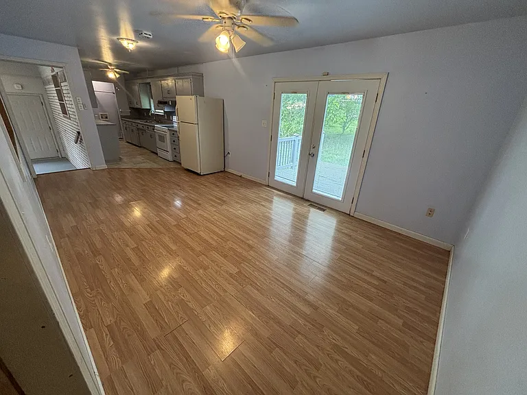 137 N Elizabeth St — Photo 15