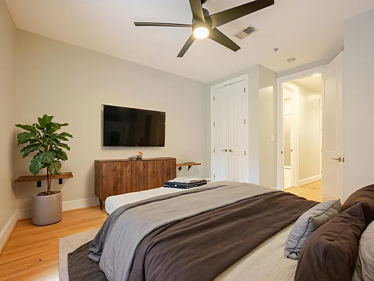 444 M St NW #1 — Photo 13