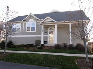 1133 Reserve Dr, Elgin, IL 60124