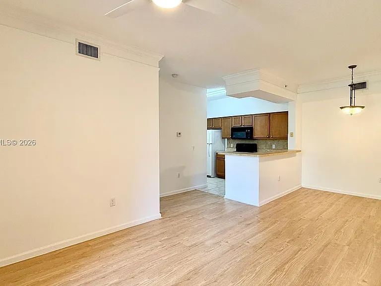 1206 Myrtlewood Cir E #1206 — Photo 6