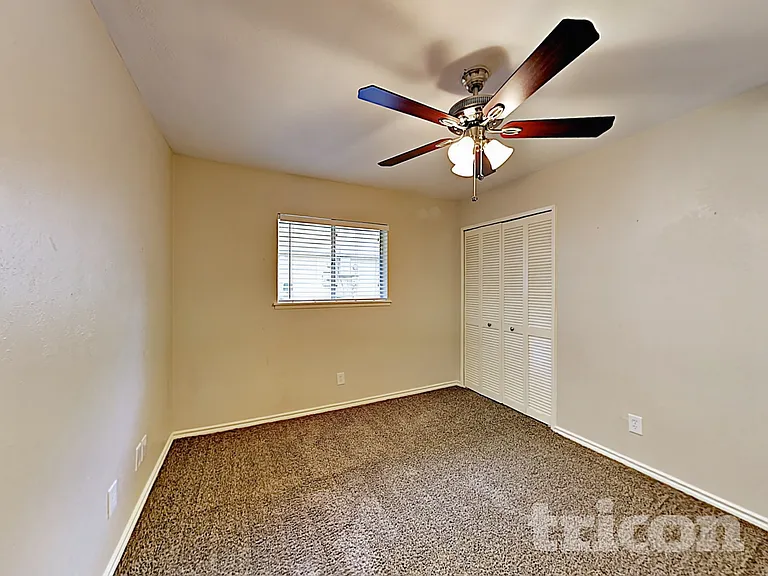 2725 Branch Oaks Dr — Photo 8