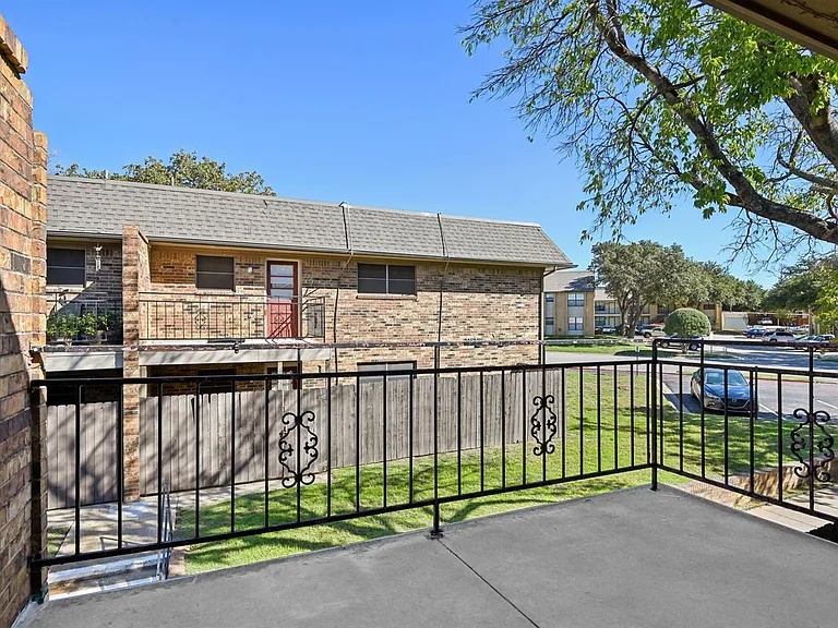 Forest Ridge Apartments — Photo 11