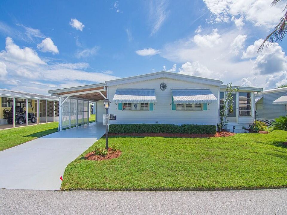1st image of 212 NE Forrest Court