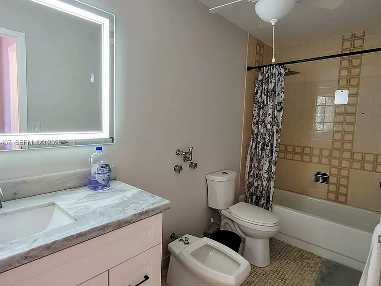 2500 Parkview Dr #2517 — Photo 37