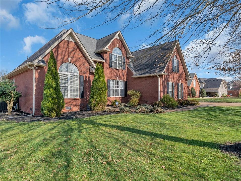 1st image of 2726 Morton Ln
