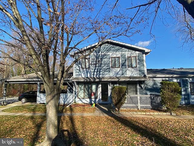 1st image of 100 Woodway Dr #100
