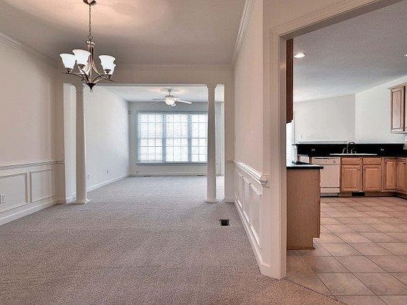 4th image of 104 Chanticleer Ct