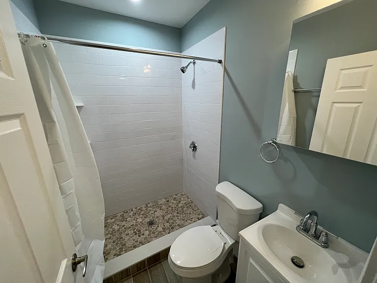 15 Harold St #4 — Photo 10
