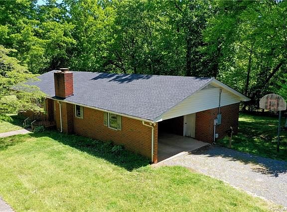 3rd image of 4001 Peggy Ln