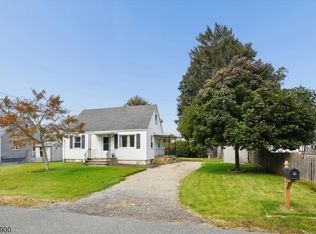 29 Gregory Dr, Kenvil, NJ 07847