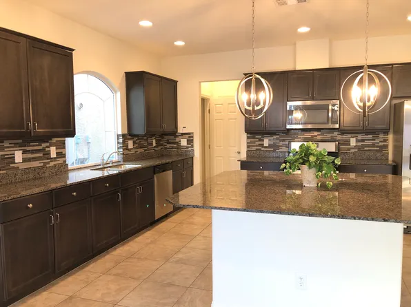 6262 Jackson Spring Rd, Las Vegas, NV 89118