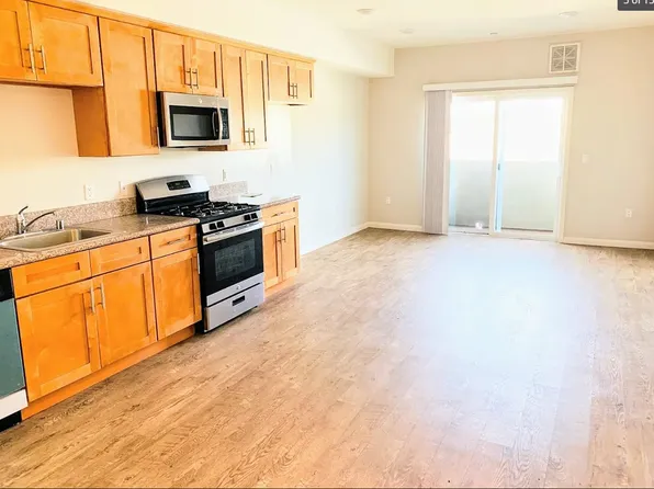 301-15312 Cabrito Rd, Van Nuys, CA