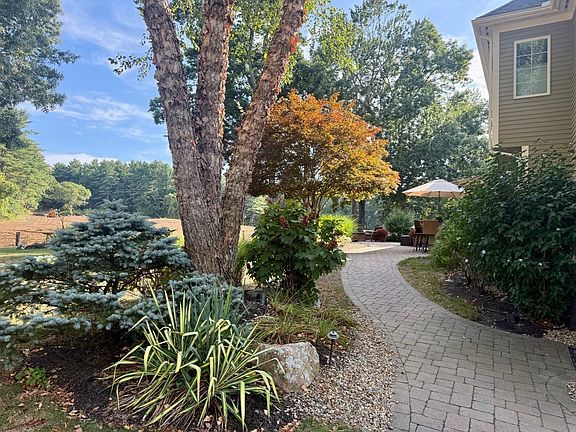 4th image of 5 Blais Farm Rd