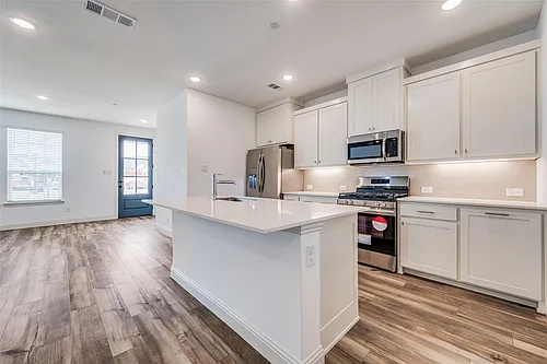 8940 Samara St Photo 1