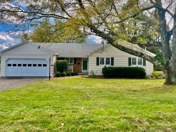 124 Selden Hill Drive, West Hartford, CT 06107