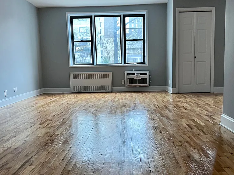 207 E 202nd St #3J — Photo 6