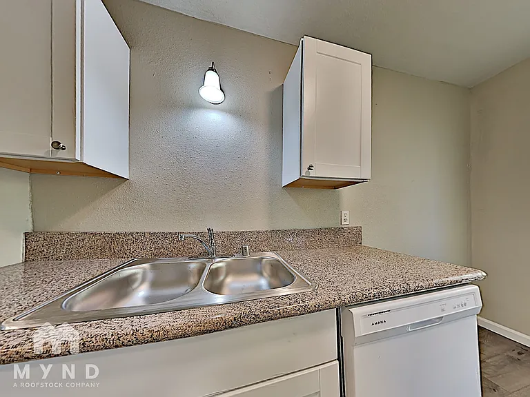 466 Capitol Hill Ave #1 — Photo 3