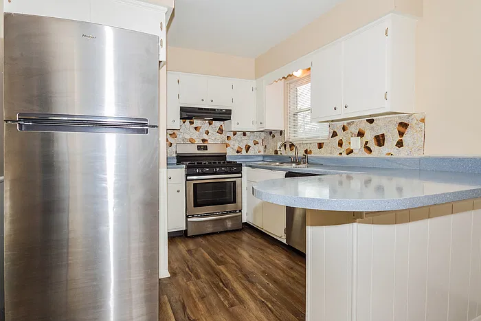 3 bed, 1.5 bath, 1834 sqft, $1,640 — Photo 4