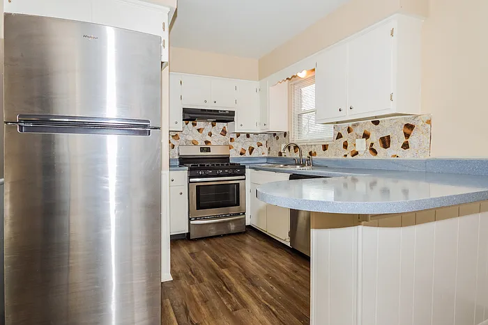 10311 Baribeau Ln — Photo 4
