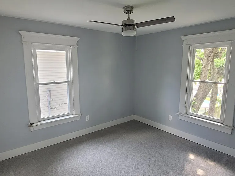 401 S Harris Ave — Photo 9