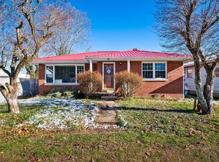 550 Russell St, Middleport, OH 45760