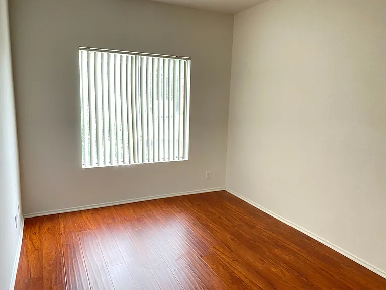 1441 N Edison Blvd — Photo 11
