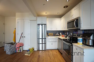 Rented by Rennit Inc.