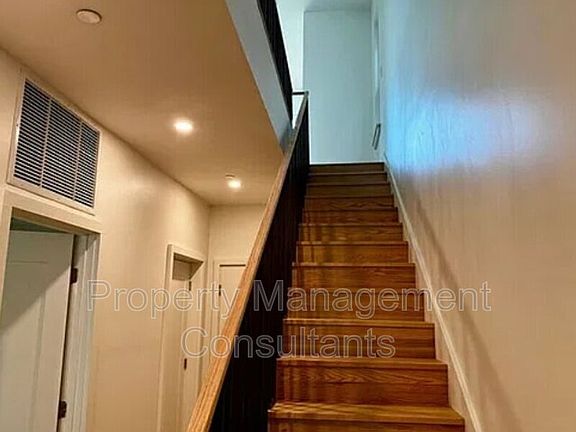 5th image of 230 Washington St NE