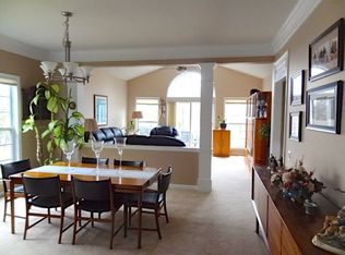 484 Crossfields Ln, Somerset, NJ 08873