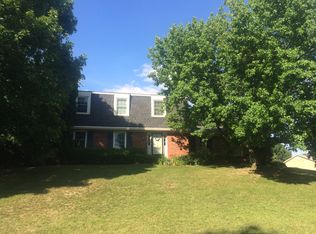 3472 Lansdowne Dr, Lexington, KY 40517