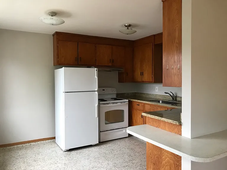917 Liberty St #6 — Photo 5