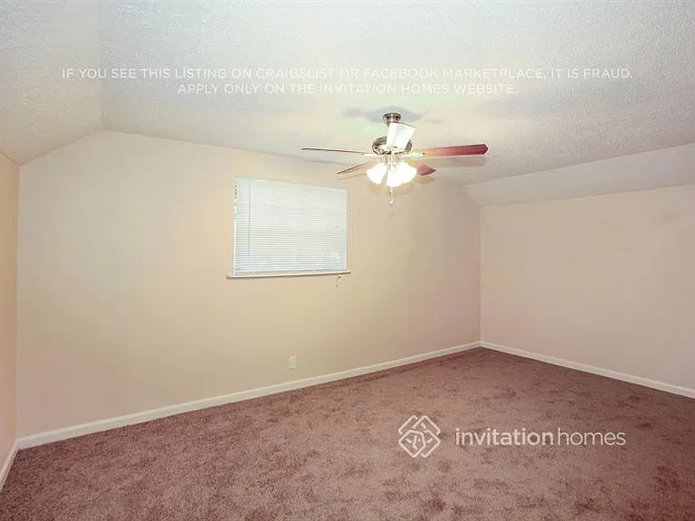9361 NW 37th Ct — Photo 13