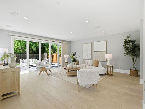 3rd image of 3408 South Ct