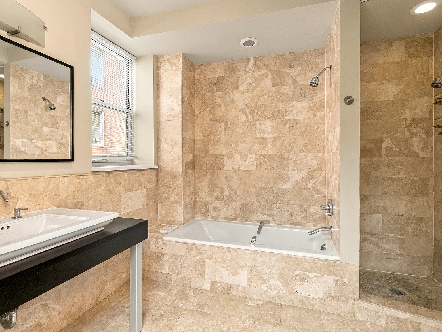Spacious 2-Bedroom Condo in Columbia Heights — Photo 2