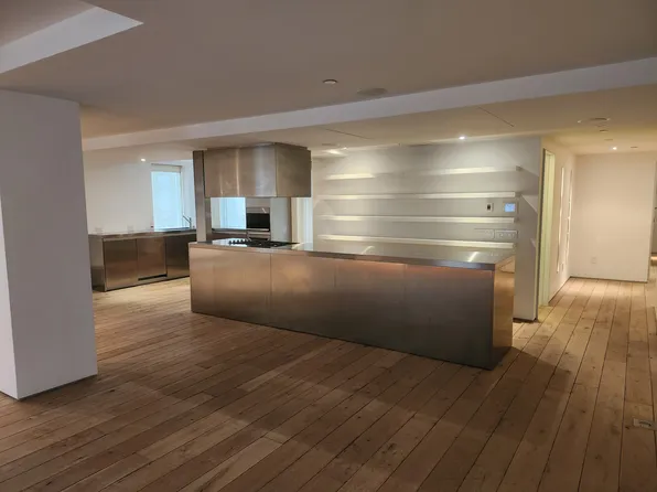 140 East 63rd Street image 9 of 27