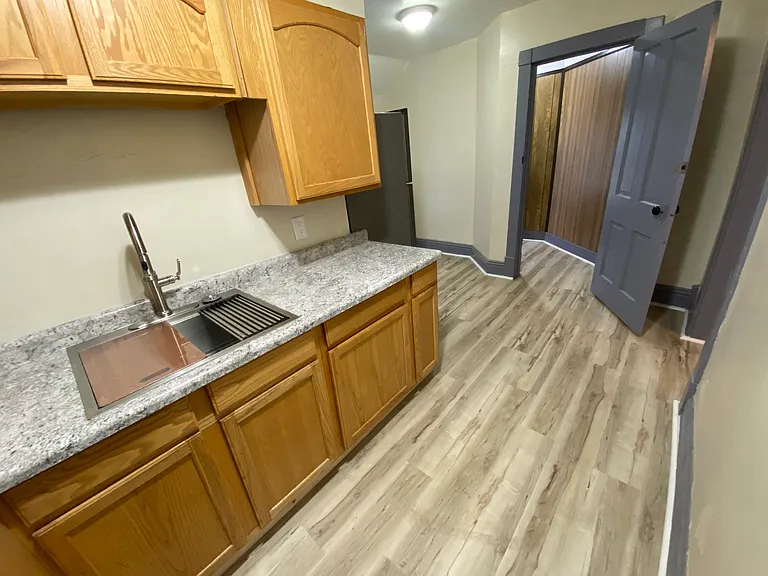 1064 Main St #3 — Photo 7
