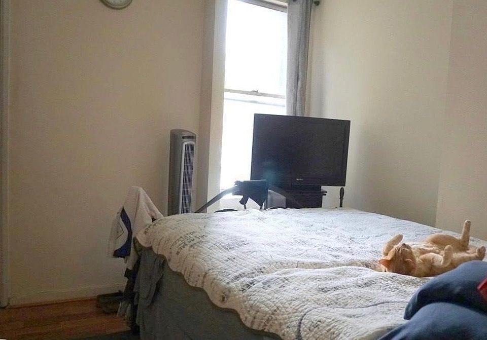 2nd image of 307 E 85th St #3E