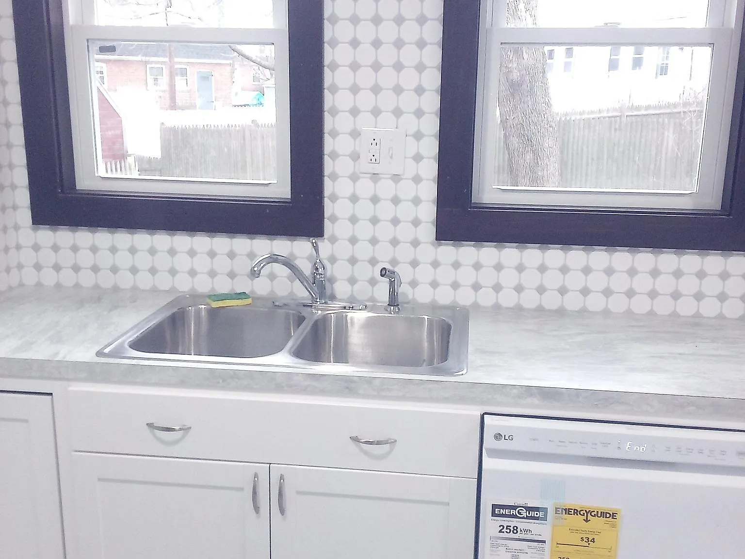 43 Saratoga Way — Photo 1