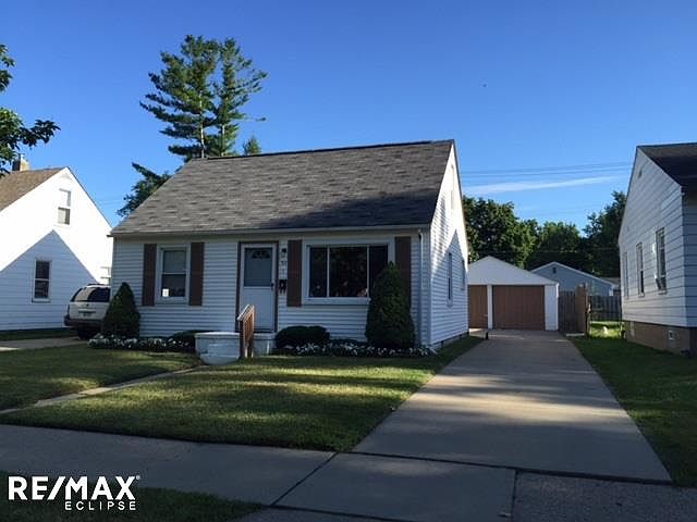 1st image of 52 Clair St