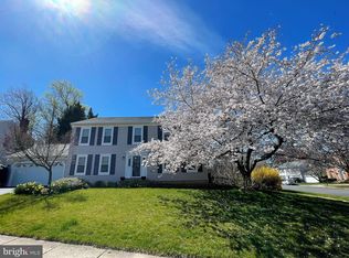 13227 Shady Ridge Ln, Fairfax, VA 22033