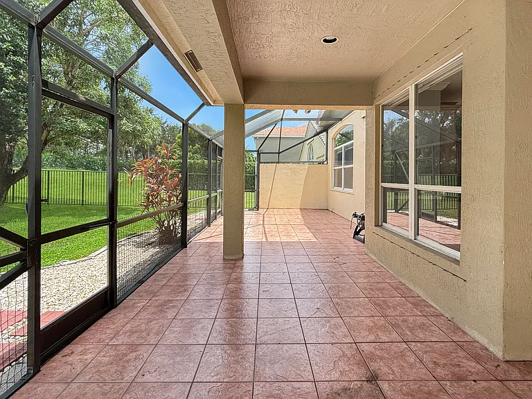 11131 Laurel Walk Rd — Photo 32
