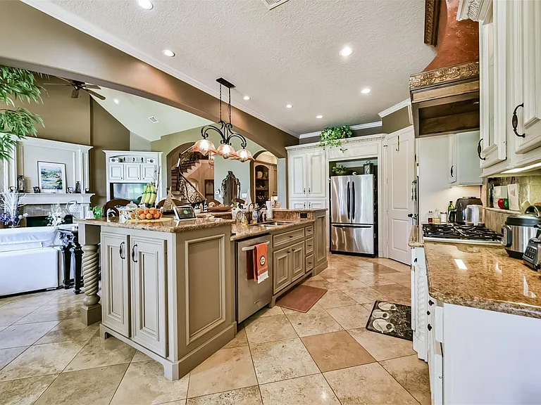 7603 Catalina Island Dr — Photo 10