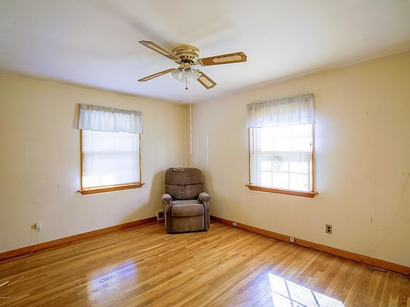 4th image of 89 Princewood Ave