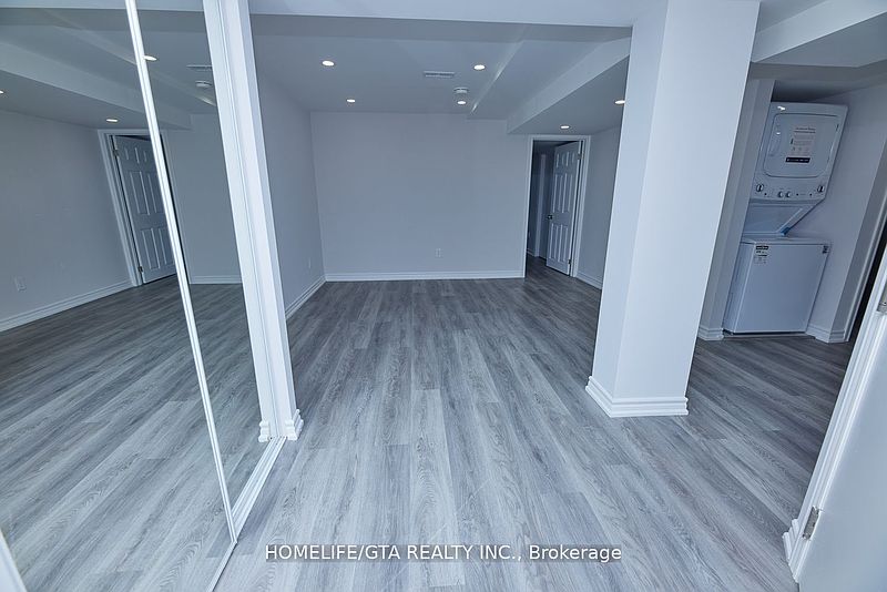 Ajax House for rent - 2 Bedrooms — photo 11