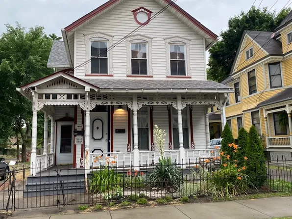 2446 W 10th St #Up, Cleveland, OH 44113