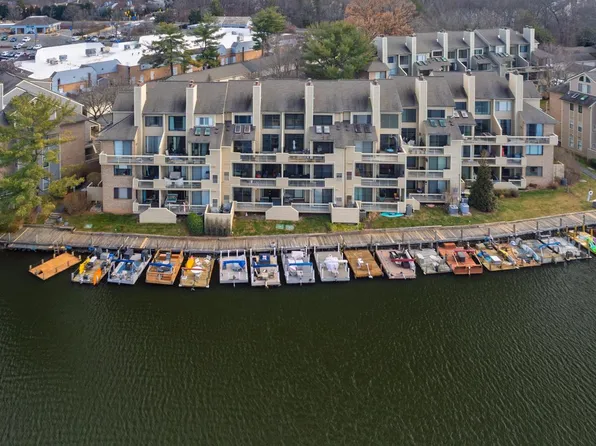 11262 Harbor Ct #11262, Reston, VA 20191