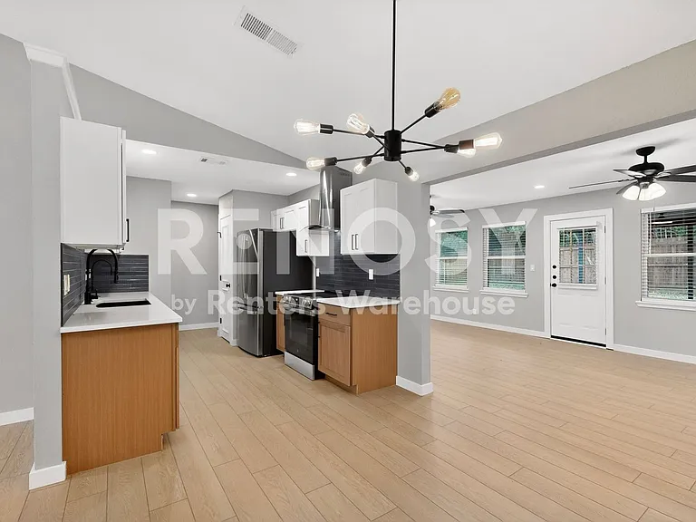 1408 Seely St — Photo 14