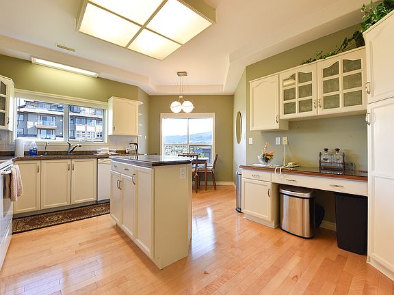 5th image of 2245 Atkinson St #803